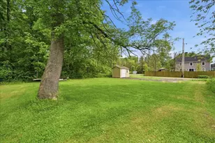 8 &amp 12 Cedar St, South Hero, VT 05486 - Photo 12