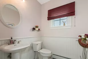 194 Spinney Rd, Portsmouth, NH 03801 - Photo 16