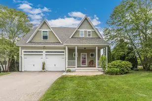 194 Spinney Rd, Portsmouth, NH 03801 - Photo 2