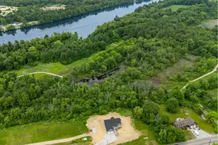 131 Merrimack St, Hooksett, NH 03106 - Photo 2