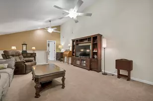 227 Main St, Lincoln, NH 03251 - Photo 20