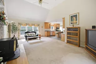 7 Mankill Brook Rd, Plaistow, NH 03865 - Photo 6