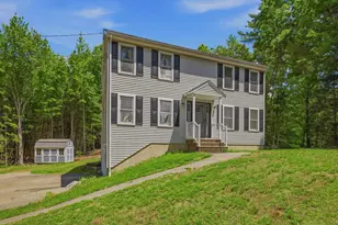 177 Whittier Dr, Fremont, NH 03044 - Photo 2