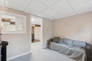 1280 Goffstown Rd, Manchester, NH 03102 - Photo 30