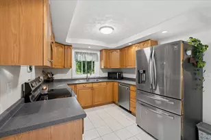 1280 Goffstown Rd, Manchester, NH 03102 - Photo 10