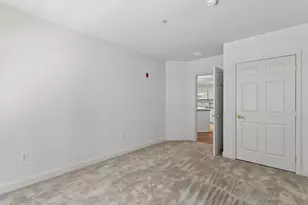 65 Hawthorne Dr, Bedford, NH 03110 - Photo 32