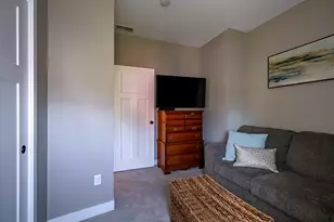 25 Redwood Way, Manchester, NH 03102 - Photo 34