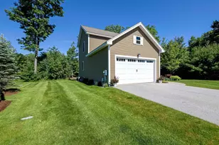 25 Redwood Way, Manchester, NH 03102 - Photo 4