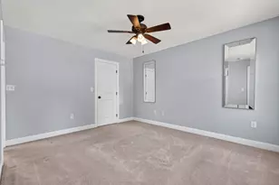 75 McDuffie St, Manchester, NH 03102 - Photo 30