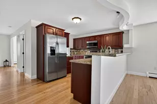 75 McDuffie St, Manchester, NH 03102 - Photo 12