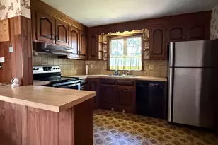 11 Foster Ave, Manchester, NH 03103 - Photo 10