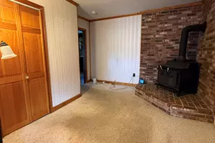 11 Foster Ave, Manchester, NH 03103 - Photo 8