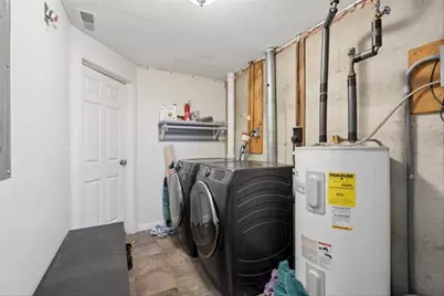 65 Victoria Street #43, Manchester, NH 03104 - Photo 36