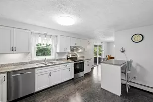 17 Almeda Ln, Hooksett, NH 03106 - Photo 4