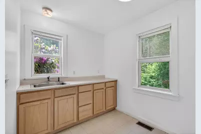 560 Sunapee Street, Newport, NH 03773 - Photo 32