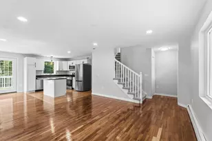22 Farm Ln, Seabrook, NH 03874 - Photo 8