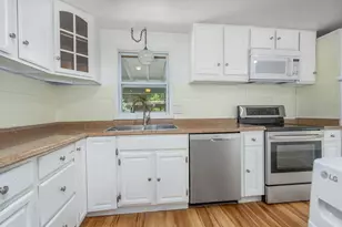 10 Knights Ln, Epsom, NH 03234 - Photo 8