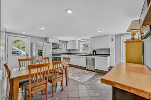 59 Bishop St, Littleton, NH 03561 - Photo 2