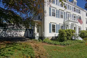 53 Austin St, Portsmouth, NH 03801 - Photo 2