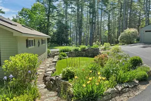 8 Edwards Way, Wolfeboro, NH 03894 - Photo 4