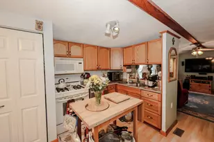 7 Marilyn Dr, Concord, NH 03303 - Photo 4