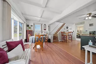 11 Pershing St, Manchester, NH 03102 - Photo 4