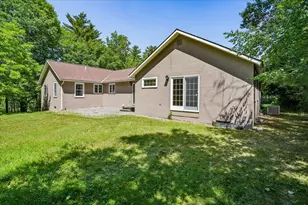 58 Joanne Dr, Hooksett, NH 03106 - Photo 6