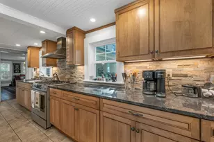 108 Center St, Wolfeboro, NH 03894 - Photo 22