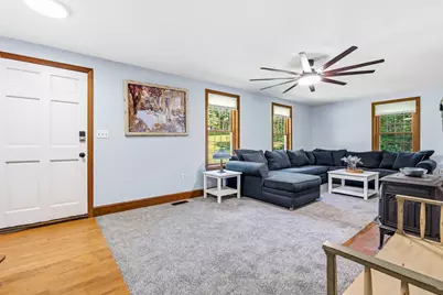 15 Oxbow Lane, Derry, NH 03038 - Photo 2