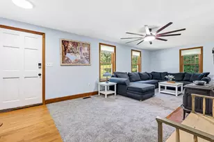15 Oxbow Ln, Derry, NH 03038 - Photo 2