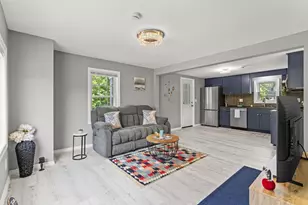 109 Purchase St, Manchester, NH 03103 - Photo 2
