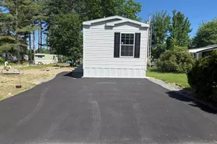 13 Noble Pl, Londonderry, NH 03053 - Photo 2