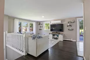8 Diana Rd, Derry, NH 03038 - Photo 2
