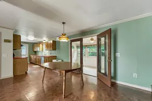 244 Pine St, Laconia, NH 03246 - Photo 10