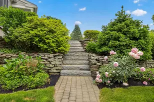 31 Pleasant Point Dr, Portsmouth, NH 03801 - Photo 12