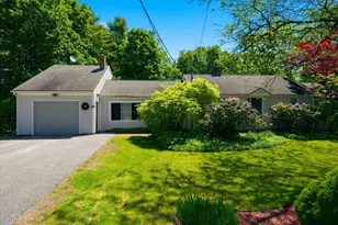 221 School St, Tilton, NH 03276 - Photo 2