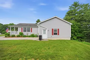 35 Sawmill Ridge, Sandown, NH 03873 - Photo 4