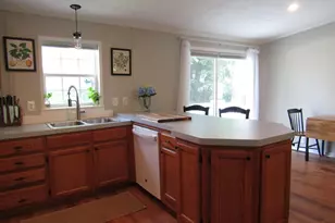 21 Eric Ave, Nashua, NH 03062 - Photo 12