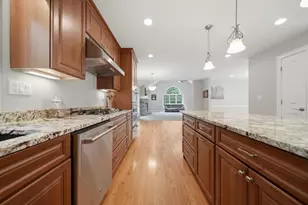 24 Piper Ln, Pelham, NH 03076 - Photo 10