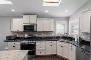 7 Jenny Hill Ln, Nashua, NH 03062 - Photo 6