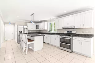 105 Wyndridge Cir, Pelham, NH 03076 - Photo 6