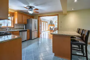 32 Kristin Dr, Derry, NH 03038 - Photo 10