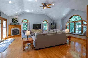 32 Kristin Dr, Derry, NH 03038 - Photo 16