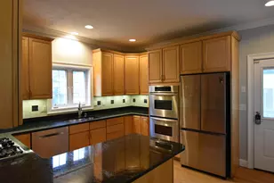 2246 Elm St, Manchester, NH 03104 - Photo 4