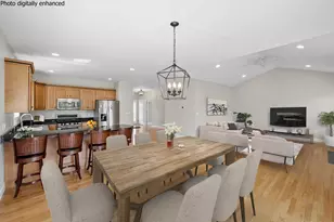 5 Davenport Dr, Londonderry, NH 03053 - Photo 8