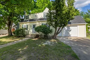857 Union St, Manchester, NH 03104 - Photo 2