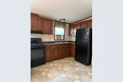 75 S Policy Street #51, Salem, NH 03079 - Photo 4