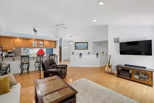 14 Aspen Dr, Hampstead, NH 03826 - Photo 6