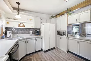 163 Donald Dr, Goffstown, NH 03045 - Photo 8
