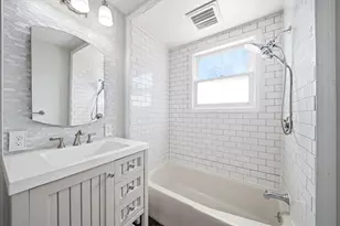 756 Montgomery St, Manchester, NH 03102 - Photo 18